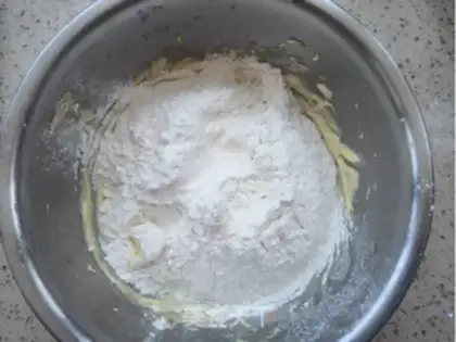 Make Half-sugar and bitter cookies step 2