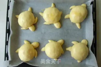 Make Little turtle coconut bun step 10