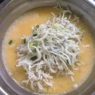 Make Silverfish fried eggs step 2