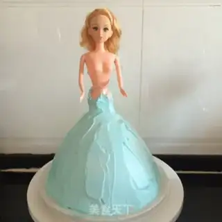 Make Mermaid cake step 19