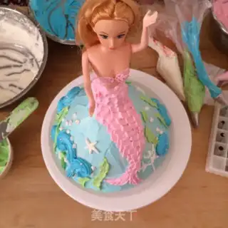 Make Mermaid cake step 21