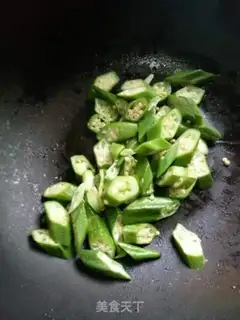 Make Garlic pretzels and acne step 3