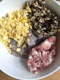 Make Shrimp mushroom corn oatmeal step 1