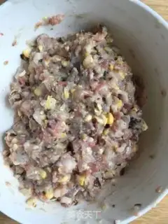 Make Shrimp mushroom corn oatmeal step 2