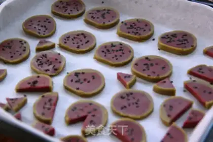 Make Watermelon cookies step 9