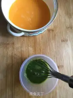 Make Autumn double-coloured egg fever step 2