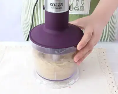 Make Baby eats walnut powder step 3