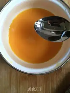 Make Autumn double-coloured egg fever step 3