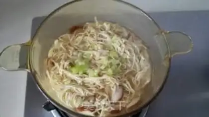 Make Seafood boiled dry silk step 4