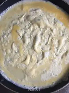 Make Autumn double-coloured egg fever step 5