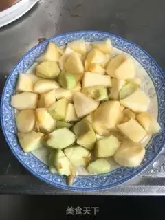 Make Apple blueberry tea step 0