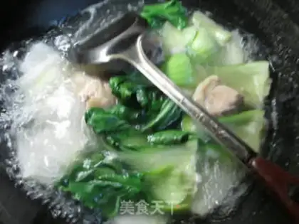 Make Cuillies, chicken leg soup step 4