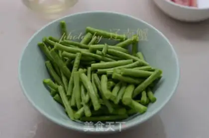 Make Bean-fruit twirl step 1