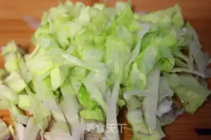 Make Salads and fragrance salmon step 3