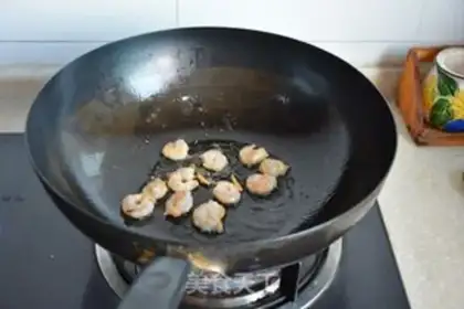 Make Lotus peas and shrimp step 5
