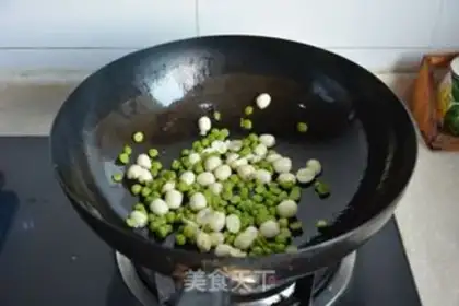 Make Lotus peas and shrimp step 6