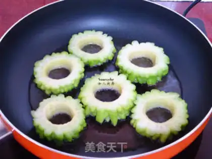 Make ♪ Suffering melons frying sun eggs ♪ step 4