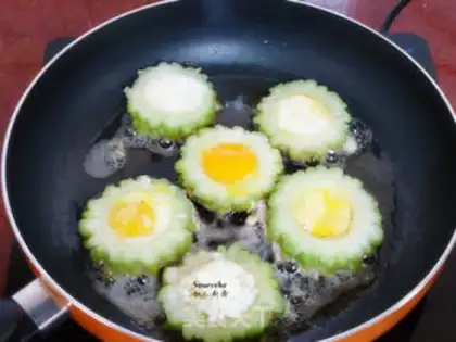 Make ♪ Suffering melons frying sun eggs ♪ step 6