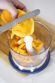 Make Mango ice cream step 3