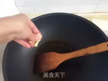Make Shrimp leather cucumber egg soup step 6