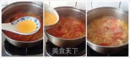 Make Tomatoes, eggnut soup step 3