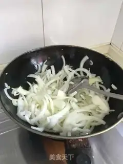 Make Eggs and onions step 4