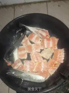 Make Fried salmon bones step 2
