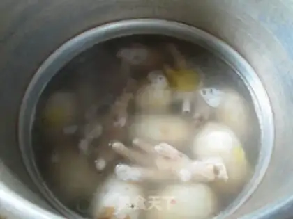 Make Chicken claw potato soup step 4
