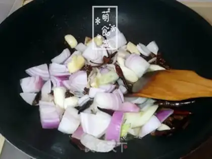 Make Spicy 13-spicy lobster step 6