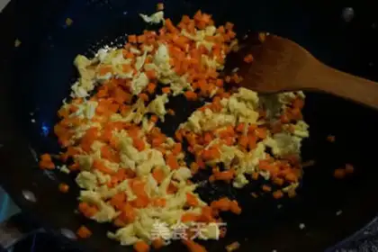 Make Frozen sauce, egg fried rice step 3