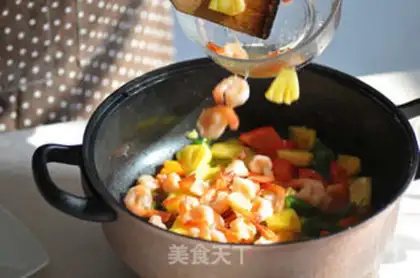 Make pineapple shrimp ball step 5