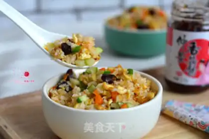 Make Frozen sauce, egg fried rice step 9