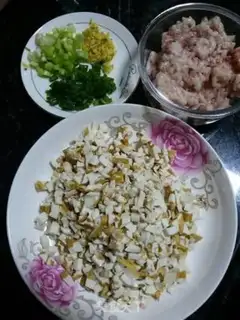 Make Plum bean buns step 1