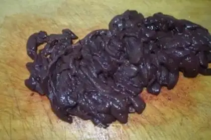 Make cucumber fried liver step 1