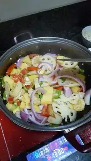 Make Homemade chicken fin lobster boiler step 0