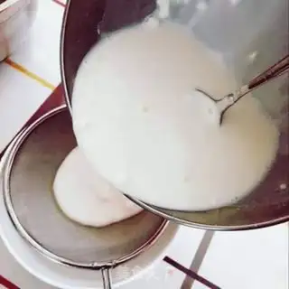 Make Mango Snowmen step 4