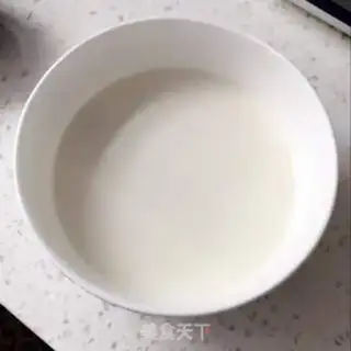 Make Mango Snowmen step 5