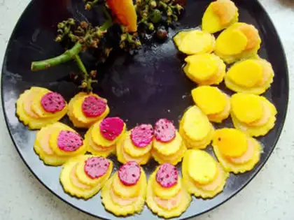 Make Peacock Opens a fruit platter step 5