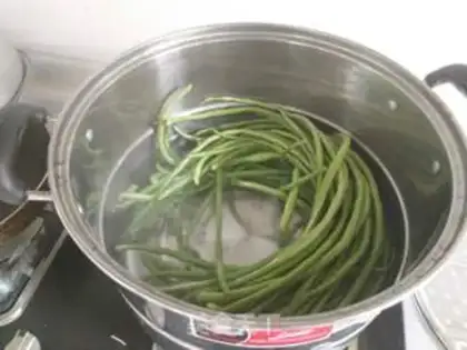 Make Homemade dry beans step 1