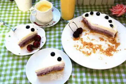 Make Blueberry frozen cheesecake step 6