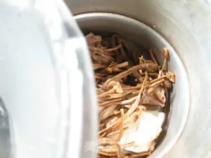 Make Tea mushroom chicken leg soup step 3