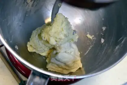 Make Brazilian football bread step 2