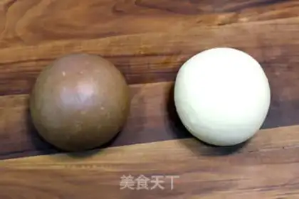 Make Brazilian football bread step 5