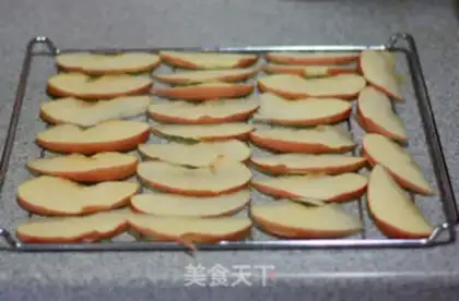 Make Baked apple chips step 3