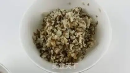 Make Detail the mushroom bag step 4