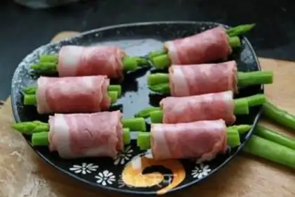 Make Bacon Blue Roll step 4