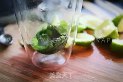 Make Mojito popsicle step 1