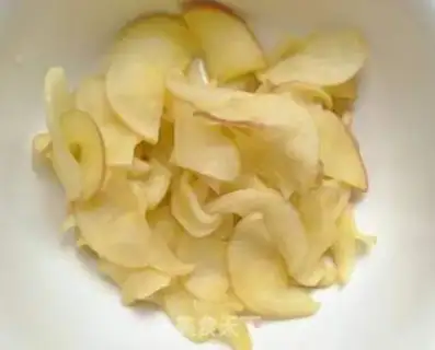 Make "Seven Eve Apple Roses." step 4