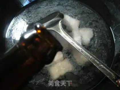 Make Tea mushrooms are burning with five flowers step 3