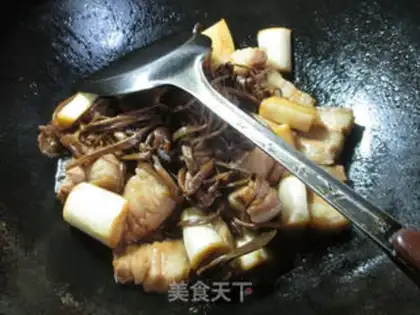 Make Tea mushrooms are burning with five flowers step 10